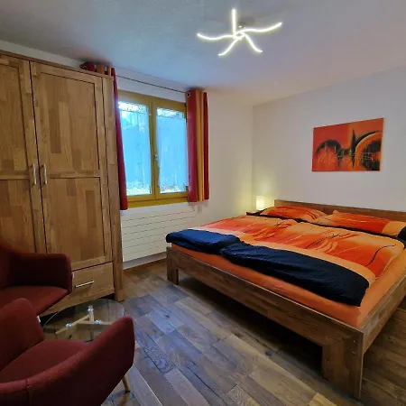 Chalet-daheim-fiesch 3,5-zimmerwohnung