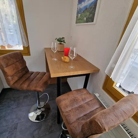 Chalet-daheim-fiesch 3,5-zimmerwohnung *